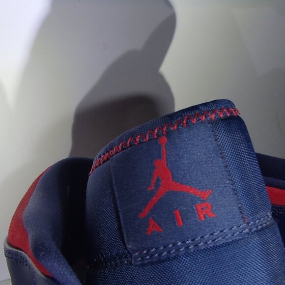 AIR JORDAN 1 MID SE Men –White/University Red-midnight Navy Missing shoe strings - Picture 4 of 6